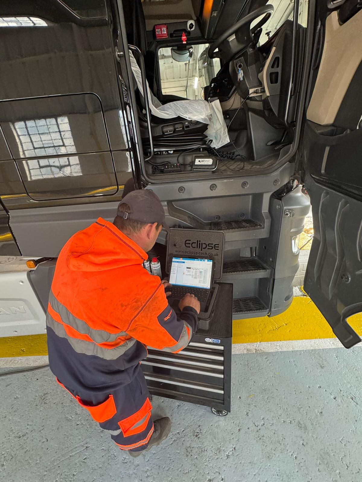 Diagnosticare computerizată Eclipse — service TIR autorizat LGTS
